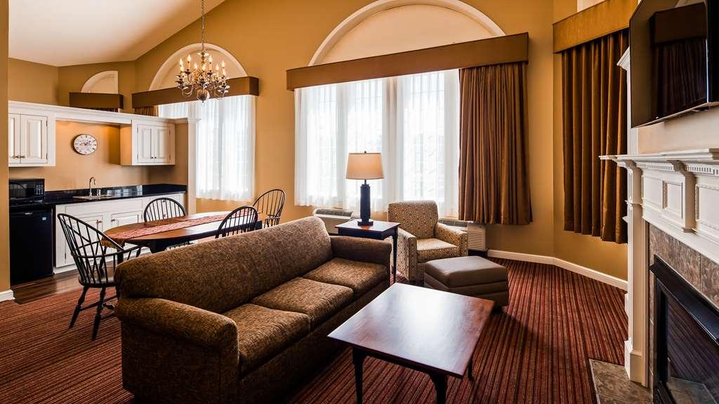 Best Western Plus Dutch Haus Inn&Suites Columbiana Zimmer foto