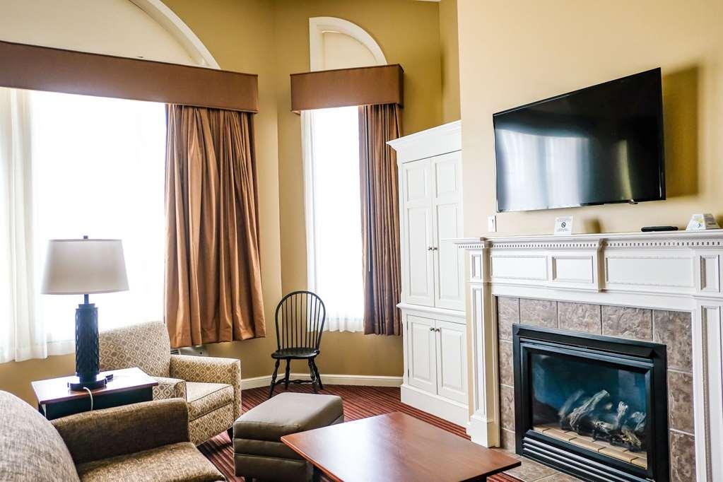 Best Western Plus Dutch Haus Inn&Suites Columbiana Zimmer foto